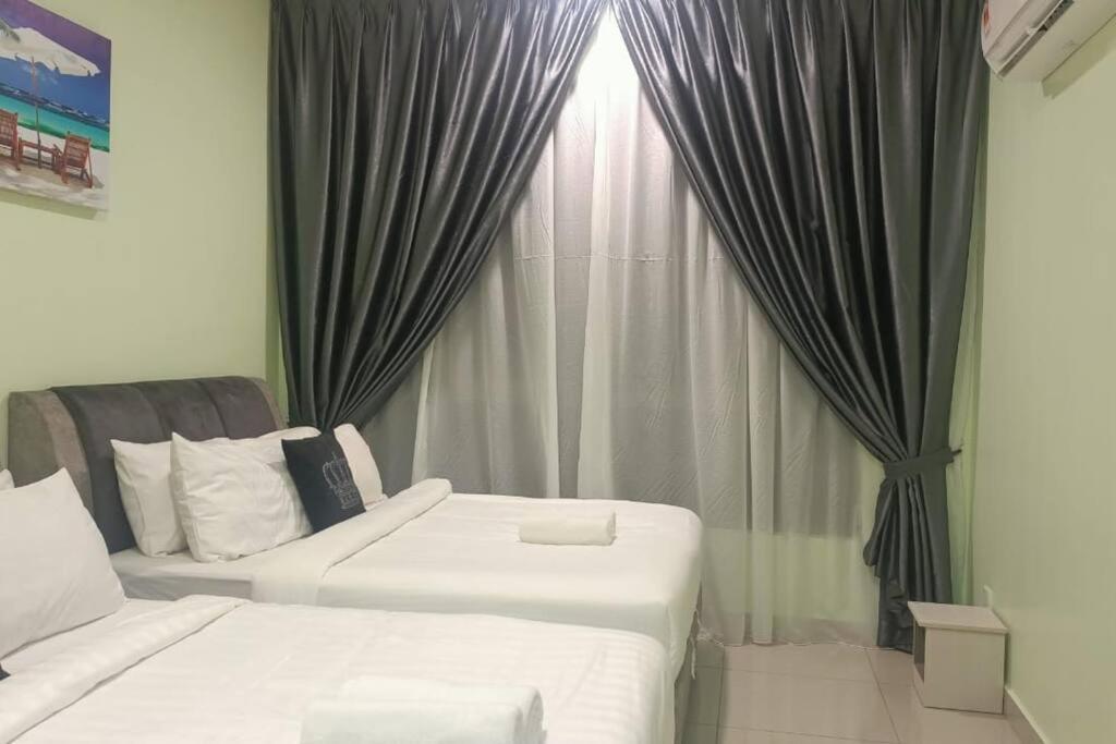 Bali Residence By Beca Inn , Musliim Only ملقا المظهر الخارجي الصورة